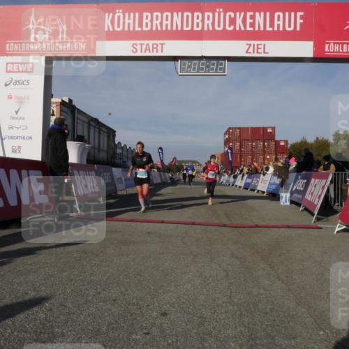 03.10.2025 - Köhlbrandbrückenlauf Matties Gatica Varas http://msf.ph/oto/9167006 03.10.2025 10:05:34 Ziel 1312, 1385, 1415, 2084, 3679, 3842 meine-sportfotos.de