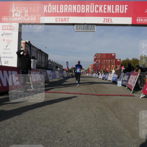 03.10.2025 - Köhlbrandbrückenlauf Matties Gatica Varas http://msf.ph/oto/9167022 03.10.2025 10:05:37 Ziel 1312, 1340, 1385, 1415, 3679 meine-sportfotos.de