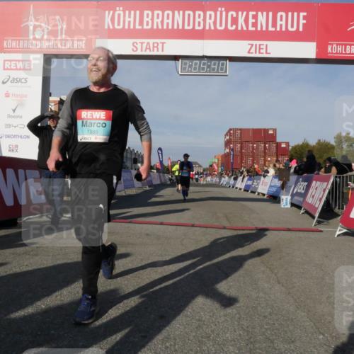 03.10.2025 - Köhlbrandbrückenlauf Matties Gatica Varas http://msf.ph/oto/9167038 03.10.2025 10:05:42 Ziel 1119, 1312, 1340, 1415, 1962, 2698, 3484 meine-sportfotos.de