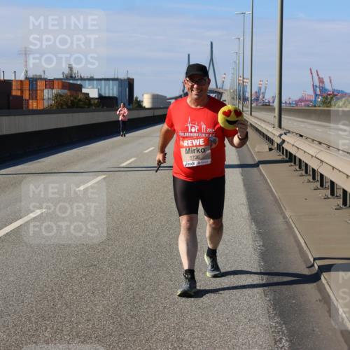 03.10.2025 - Köhlbrandbrückenlauf Strokosch-Dieckow http://msf.ph/oto/9167051 03.10.2025 13:24:14 Position 3 5736 meine-sportfotos.de