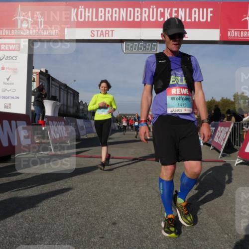 03.10.2025 - Köhlbrandbrückenlauf Matties Gatica Varas http://msf.ph/oto/9167054 03.10.2025 10:05:47 Ziel 1092, 1119, 1340, 1424, 1962, 2698, 2743, 3484, 3579, 3716 meine-sportfotos.de