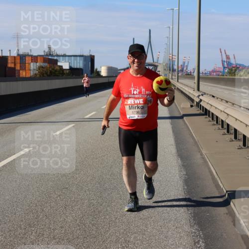 03.10.2025 - Köhlbrandbrückenlauf Strokosch-Dieckow http://msf.ph/oto/9167055 03.10.2025 13:24:15 Position 3 2024, 5736 meine-sportfotos.de