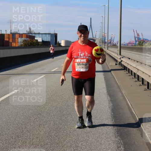 03.10.2025 - Köhlbrandbrückenlauf Strokosch-Dieckow http://msf.ph/oto/9167058 03.10.2025 13:24:15 Position 3 2024, 5736 meine-sportfotos.de