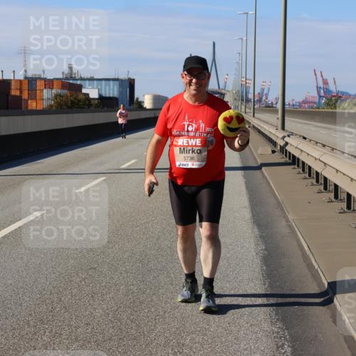 03.10.2025 - Köhlbrandbrückenlauf Strokosch-Dieckow http://msf.ph/oto/9167060 03.10.2025 13:24:15 Position 3 11, 2024, 5736 meine-sportfotos.de