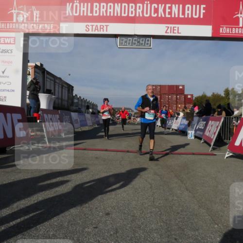 03.10.2025 - Köhlbrandbrückenlauf Matties Gatica Varas http://msf.ph/oto/9167064 03.10.2025 10:05:49 Ziel 1092, 1119, 1340, 1424, 1428, 1962, 2698, 2743, 3484, 3579, 3716 meine-sportfotos.de