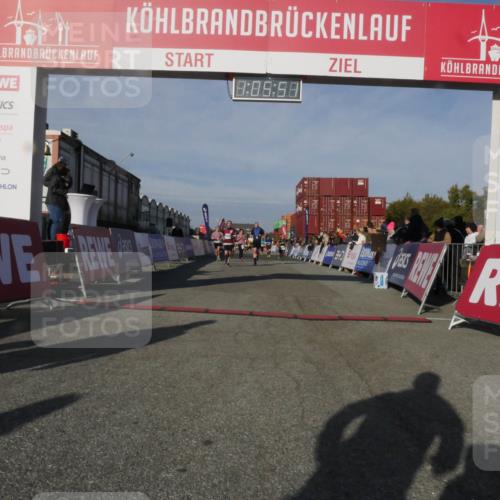 03.10.2025 - Köhlbrandbrückenlauf Matties Gatica Varas http://msf.ph/oto/9167080 03.10.2025 10:05:53 Ziel 1092, 1132, 1424, 1428, 2743, 3579, 3716 meine-sportfotos.de