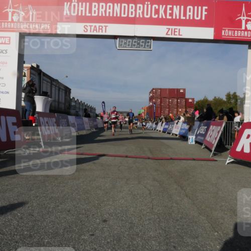 03.10.2025 - Köhlbrandbrückenlauf Matties Gatica Varas http://msf.ph/oto/9167085 03.10.2025 10:05:54 Ziel 1092, 1132, 1424, 1428, 2743, 2913, 3579, 3716 meine-sportfotos.de