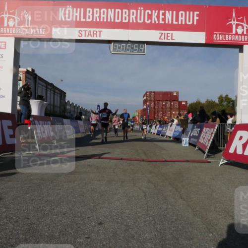 03.10.2025 - Köhlbrandbrückenlauf Matties Gatica Varas http://msf.ph/oto/9167091 03.10.2025 10:05:56 Ziel 1092, 1132, 1424, 1428, 2743, 2913, 3053, 3579, 3716 meine-sportfotos.de