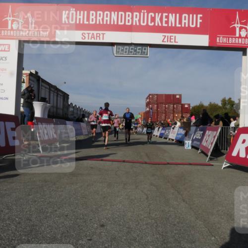 03.10.2025 - Köhlbrandbrückenlauf Matties Gatica Varas http://msf.ph/oto/9167093 03.10.2025 10:05:56 Ziel 1092, 1132, 1424, 1428, 2743, 2913, 3053, 3579, 3716 meine-sportfotos.de