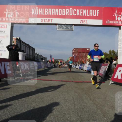 03.10.2025 - Köhlbrandbrückenlauf Matties Gatica Varas http://msf.ph/oto/9167120 03.10.2025 10:06:03 Ziel 1132, 1242, 1333, 1352, 1356, 1397, 1505, 1626, 2913, 3053, 3333, 3764 meine-sportfotos.de
