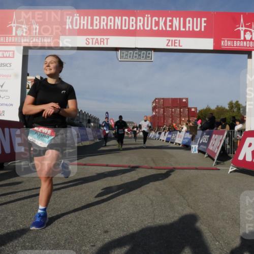 03.10.2025 - Köhlbrandbrückenlauf Matties Gatica Varas http://msf.ph/oto/9167148 03.10.2025 10:06:10 Ziel 1199, 1299, 1333, 1352, 1356, 1397, 1402, 1505, 3563, 3764 meine-sportfotos.de
