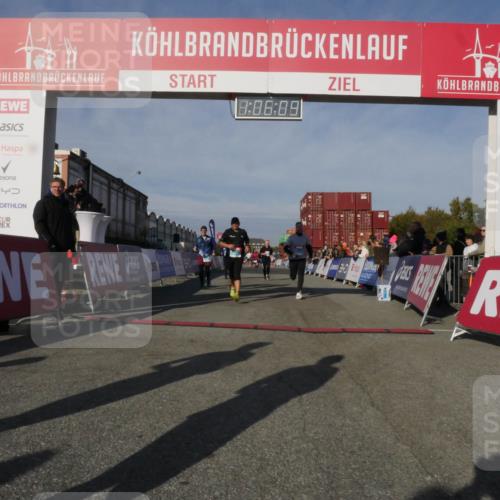 03.10.2025 - Köhlbrandbrückenlauf Matties Gatica Varas http://msf.ph/oto/9167150 03.10.2025 10:06:11 Ziel 1199, 1299, 1333, 1352, 1356, 1397, 1402, 1505, 3563, 3764 meine-sportfotos.de