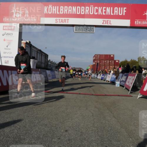 03.10.2025 - Köhlbrandbrückenlauf Matties Gatica Varas http://msf.ph/oto/9167190 03.10.2025 10:06:21 Ziel 1100, 1152, 1255, 1402, 1445, 3228, 3233, 3492, 3625, 3656 meine-sportfotos.de