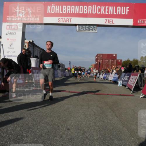 03.10.2025 - Köhlbrandbrückenlauf Matties Gatica Varas http://msf.ph/oto/9167194 03.10.2025 10:06:22 Ziel 1100, 1152, 1255, 1445, 3228, 3233, 3492, 3625, 3656 meine-sportfotos.de