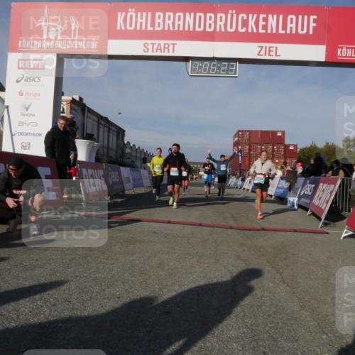 03.10.2025 - Köhlbrandbrückenlauf Matties Gatica Varas http://msf.ph/oto/9167202 03.10.2025 10:06:25 Ziel 1100, 1152, 1255, 1445, 1722, 3228, 3233, 3492, 3625, 3656 meine-sportfotos.de