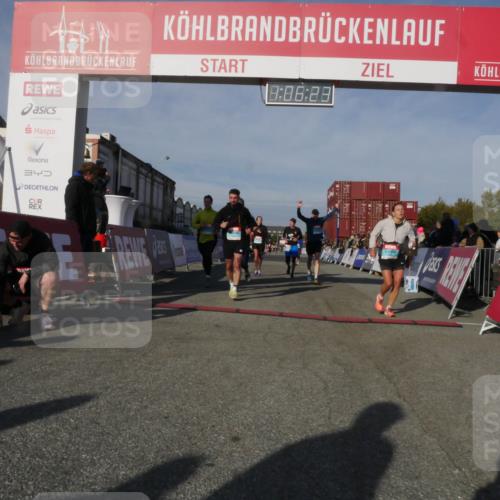 03.10.2025 - Köhlbrandbrückenlauf Matties Gatica Varas http://msf.ph/oto/9167204 03.10.2025 10:06:25 Ziel 1100, 1152, 1255, 1445, 1722, 3228, 3233, 3492, 3625, 3656 meine-sportfotos.de