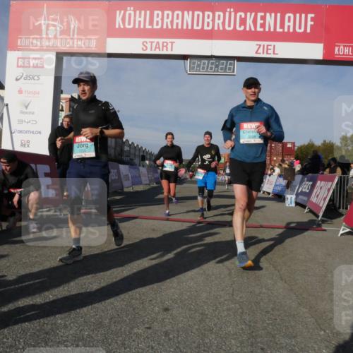 03.10.2025 - Köhlbrandbrückenlauf Matties Gatica Varas http://msf.ph/oto/9167212 03.10.2025 10:06:28 Ziel 1100, 1152, 1722, 2793, 3188, 3492, 3656 meine-sportfotos.de