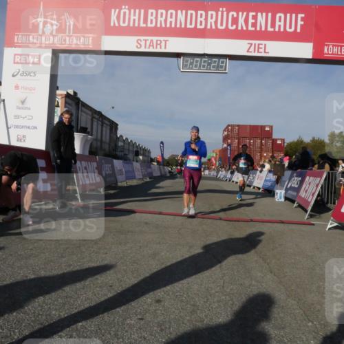 03.10.2025 - Köhlbrandbrückenlauf Matties Gatica Varas http://msf.ph/oto/9167226 03.10.2025 10:06:31 Ziel 1066, 1722, 2793, 3188, 3492, 3656 meine-sportfotos.de