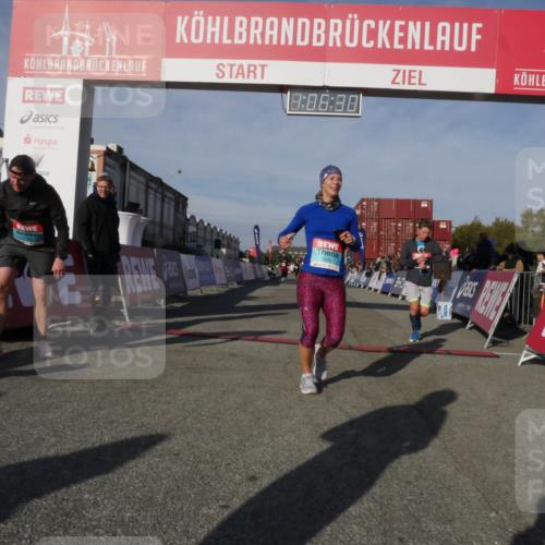 03.10.2025 - Köhlbrandbrückenlauf Matties Gatica Varas http://msf.ph/oto/9167230 03.10.2025 10:06:32 Ziel 1066, 1722, 2793, 3188, 3656 meine-sportfotos.de
