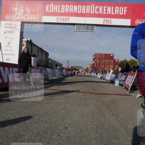 03.10.2025 - Köhlbrandbrückenlauf Matties Gatica Varas http://msf.ph/oto/9167236 03.10.2025 10:06:33 Ziel 1066, 1722, 2793, 3016, 3188 meine-sportfotos.de