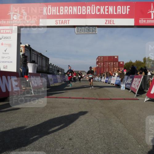 03.10.2025 - Köhlbrandbrückenlauf Matties Gatica Varas http://msf.ph/oto/9167248 03.10.2025 10:06:37 Ziel 1066, 1722, 2431, 2793, 3016, 3188 meine-sportfotos.de