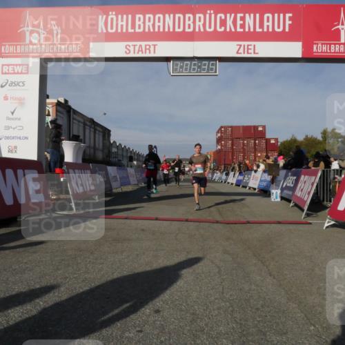 03.10.2025 - Köhlbrandbrückenlauf Matties Gatica Varas http://msf.ph/oto/9167250 03.10.2025 10:06:37 Ziel 1066, 1722, 2431, 2793, 3016, 3188 meine-sportfotos.de