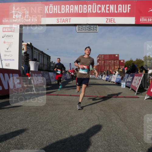03.10.2025 - Köhlbrandbrückenlauf Matties Gatica Varas http://msf.ph/oto/9167254 03.10.2025 10:06:38 Ziel 1066, 2431, 2793, 3016, 3188, 3481 meine-sportfotos.de