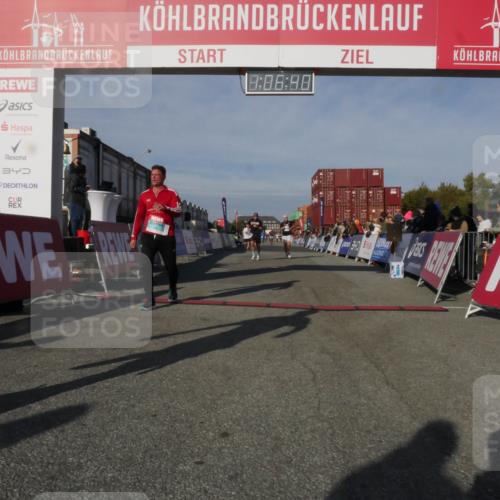 03.10.2025 - Köhlbrandbrückenlauf Matties Gatica Varas http://msf.ph/oto/9167270 03.10.2025 10:06:42 Ziel 1066, 2431, 3016, 3177, 3198, 3411, 3481 meine-sportfotos.de