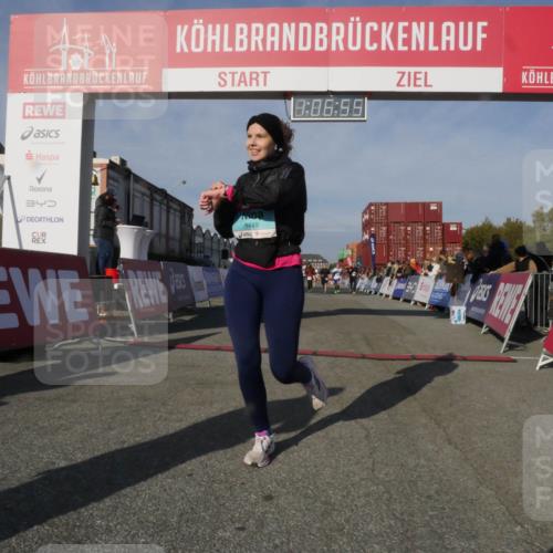 03.10.2025 - Köhlbrandbrückenlauf Matties Gatica Varas http://msf.ph/oto/9167307 03.10.2025 10:06:57 Ziel 1125, 1301, 1328, 1412, 1559, 1582, 1680, 2716, 3320, 3341 meine-sportfotos.de