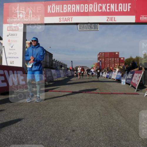 03.10.2025 - Köhlbrandbrückenlauf Matties Gatica Varas http://msf.ph/oto/9167312 03.10.2025 10:06:59 Ziel 1125, 1301, 1412, 1559, 1582, 1680, 2716, 3320, 3341 meine-sportfotos.de