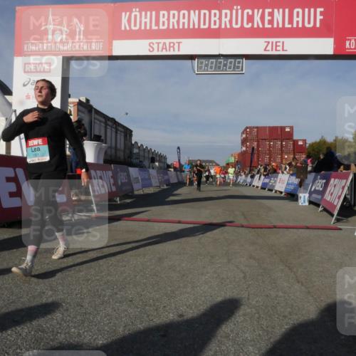 03.10.2025 - Köhlbrandbrückenlauf Matties Gatica Varas http://msf.ph/oto/9167336 03.10.2025 10:07:11 Ziel 1189, 1486, 1496, 1519, 1628, 1730, 2671, 2794, 2903, 2981, 2983, 3434, 3585 meine-sportfotos.de