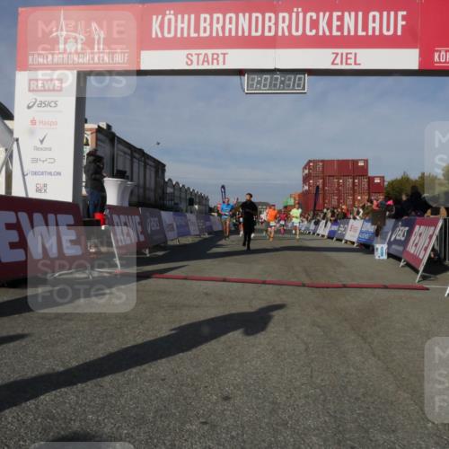 03.10.2025 - Köhlbrandbrückenlauf Matties Gatica Varas http://msf.ph/oto/9167339 03.10.2025 10:07:12 Ziel 1189, 1486, 1496, 1519, 1628, 1730, 2671, 2794, 2903, 2981, 2983, 3434, 3585 meine-sportfotos.de