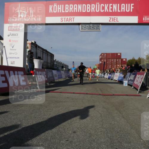 03.10.2025 - Köhlbrandbrückenlauf Matties Gatica Varas http://msf.ph/oto/9167340 03.10.2025 10:07:13 Ziel 1189, 1486, 1496, 1519, 1628, 1730, 2671, 2794, 2903, 2981, 2983, 3434, 3585 meine-sportfotos.de