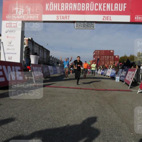 03.10.2025 - Köhlbrandbrückenlauf Matties Gatica Varas http://msf.ph/oto/9167342 03.10.2025 10:07:14 Ziel 1134, 1189, 1208, 1486, 1496, 1519, 1628, 1730, 2671, 2794, 2903, 2981, 2983, 3434, 3585 meine-sportfotos.de