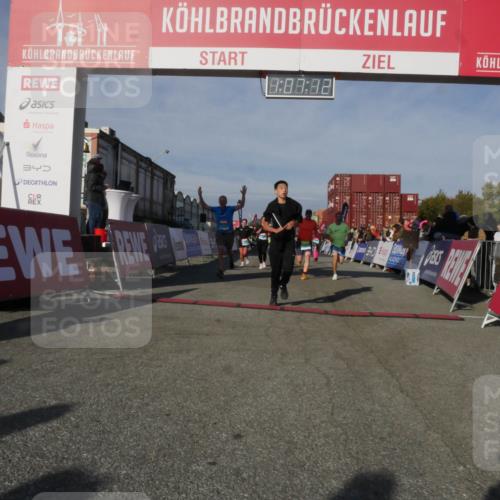 03.10.2025 - Köhlbrandbrückenlauf Matties Gatica Varas http://msf.ph/oto/9167343 03.10.2025 10:07:14 Ziel 1134, 1189, 1208, 1486, 1496, 1519, 1628, 1730, 2671, 2794, 2903, 2981, 2983, 3434, 3585 meine-sportfotos.de