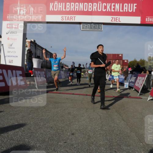 03.10.2025 - Köhlbrandbrückenlauf Matties Gatica Varas http://msf.ph/oto/9167345 03.10.2025 10:07:15 Ziel 1134, 1189, 1208, 1486, 1496, 1519, 1730, 2671, 2794, 2903, 2981, 2983, 3434, 3585 meine-sportfotos.de