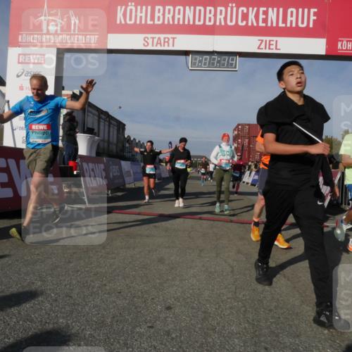 03.10.2025 - Köhlbrandbrückenlauf Matties Gatica Varas http://msf.ph/oto/9167347 03.10.2025 10:07:16 Ziel 1134, 1189, 1208, 1486, 1496, 1519, 1730, 2671, 2794, 2903, 3434 meine-sportfotos.de