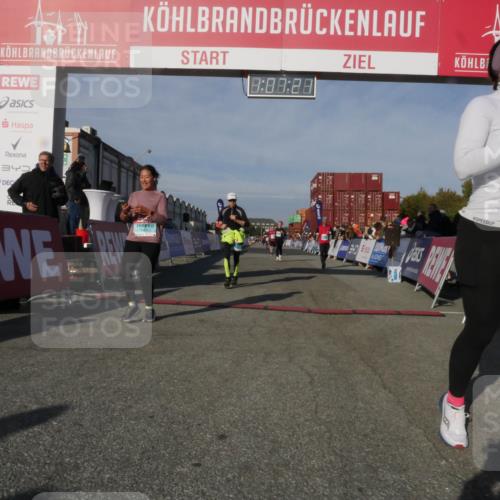 03.10.2025 - Köhlbrandbrückenlauf Matties Gatica Varas http://msf.ph/oto/9167361 03.10.2025 10:07:23 Ziel 1134, 1148, 1208, 3300, 3434, 3603 meine-sportfotos.de