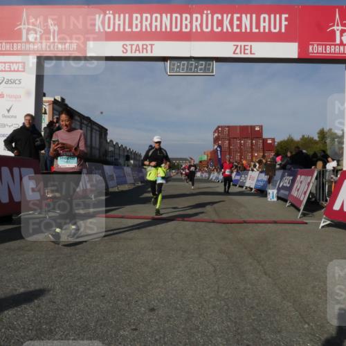 03.10.2025 - Köhlbrandbrückenlauf Matties Gatica Varas http://msf.ph/oto/9167362 03.10.2025 10:07:23 Ziel 1134, 1148, 1208, 3300, 3434, 3603 meine-sportfotos.de