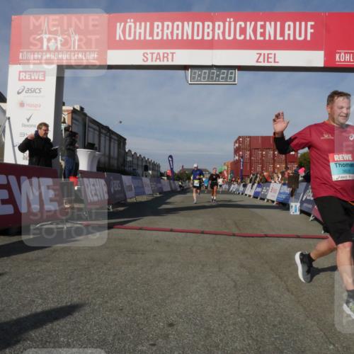 03.10.2025 - Köhlbrandbrückenlauf Matties Gatica Varas http://msf.ph/oto/9167376 03.10.2025 10:07:30 Ziel 1148, 1410, 2696, 2761, 3300, 3425, 3426 meine-sportfotos.de