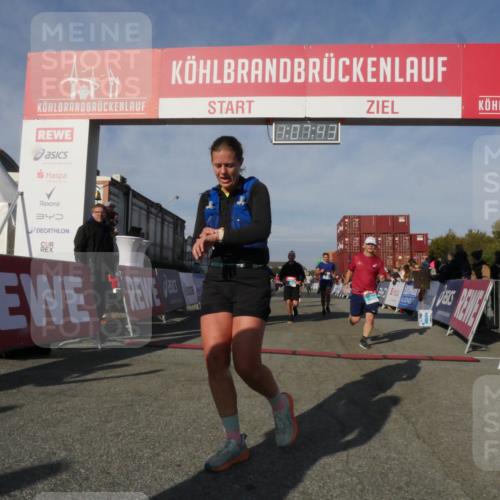 03.10.2025 - Köhlbrandbrückenlauf Matties Gatica Varas http://msf.ph/oto/9167407 03.10.2025 10:07:45 Ziel 1014, 1336, 1363, 1377, 1378, 1384, 1532, 1764, 1886, 2807, 2814, 2990, 3250, 3497 meine-sportfotos.de