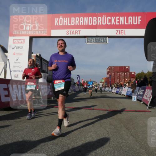 03.10.2025 - Köhlbrandbrückenlauf Matties Gatica Varas http://msf.ph/oto/9167419 03.10.2025 10:07:50 Ziel 1336, 1377, 1378, 1384, 1849, 2814, 3217, 3250 meine-sportfotos.de
