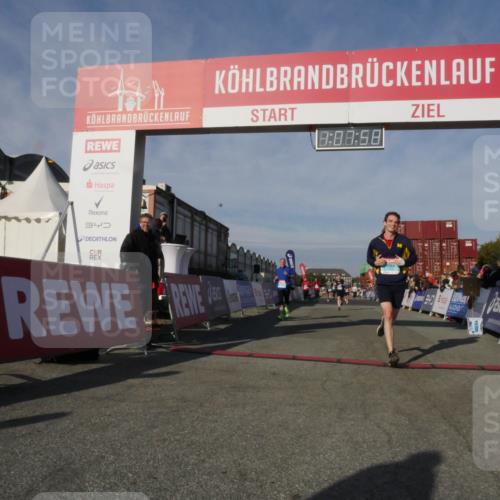 03.10.2025 - Köhlbrandbrückenlauf Matties Gatica Varas http://msf.ph/oto/9167438 03.10.2025 10:08:00 Ziel 1335, 1699, 1716, 1849, 2733, 3217, 3272, 3683, 3684 meine-sportfotos.de