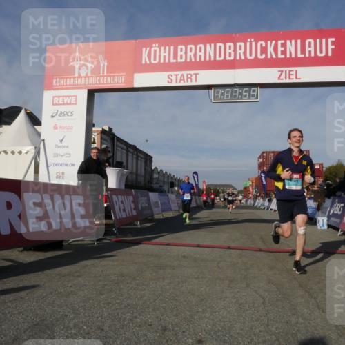 03.10.2025 - Köhlbrandbrückenlauf Matties Gatica Varas http://msf.ph/oto/9167439 03.10.2025 10:08:00 Ziel 1335, 1699, 1716, 1849, 2733, 3217, 3272, 3683, 3684 meine-sportfotos.de