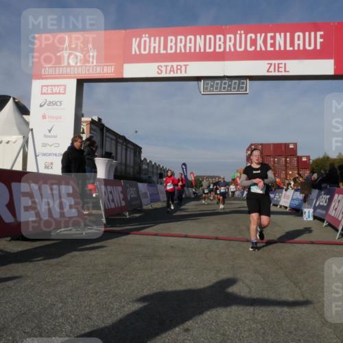 03.10.2025 - Köhlbrandbrückenlauf Matties Gatica Varas http://msf.ph/oto/9167449 03.10.2025 10:08:05 Ziel 1395, 1699, 1716, 1833, 2733, 3272, 3683, 3684 meine-sportfotos.de