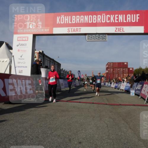 03.10.2025 - Köhlbrandbrückenlauf Matties Gatica Varas http://msf.ph/oto/9167453 03.10.2025 10:08:07 Ziel 1395, 1516, 1699, 1716, 1833, 2733, 3272, 3569, 3683, 3684 meine-sportfotos.de