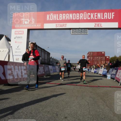 03.10.2025 - Köhlbrandbrückenlauf Matties Gatica Varas http://msf.ph/oto/9167458 03.10.2025 10:08:10 Ziel 1319, 1395, 1516, 1699, 1833, 3278, 3361, 3569, 3683, 3684, 3734, 3797 meine-sportfotos.de