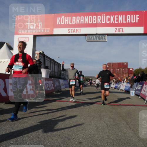 03.10.2025 - Köhlbrandbrückenlauf Matties Gatica Varas http://msf.ph/oto/9167459 03.10.2025 10:08:10 Ziel 1319, 1395, 1516, 1699, 1833, 3278, 3361, 3569, 3683, 3684, 3734, 3797 meine-sportfotos.de