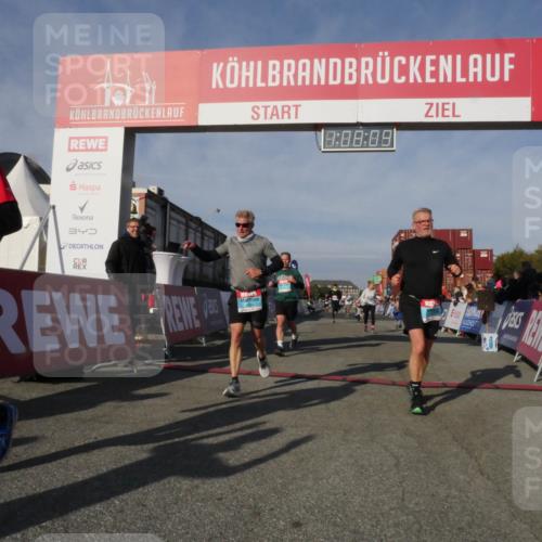 03.10.2025 - Köhlbrandbrückenlauf Matties Gatica Varas http://msf.ph/oto/9167460 03.10.2025 10:08:10 Ziel 1319, 1395, 1516, 1699, 1833, 3278, 3361, 3569, 3683, 3684, 3734, 3797 meine-sportfotos.de