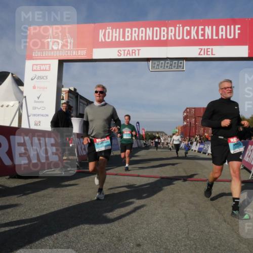 03.10.2025 - Köhlbrandbrückenlauf Matties Gatica Varas http://msf.ph/oto/9167461 03.10.2025 10:08:11 Ziel 1319, 1395, 1516, 1699, 1833, 3278, 3361, 3362, 3569, 3734, 3797 meine-sportfotos.de